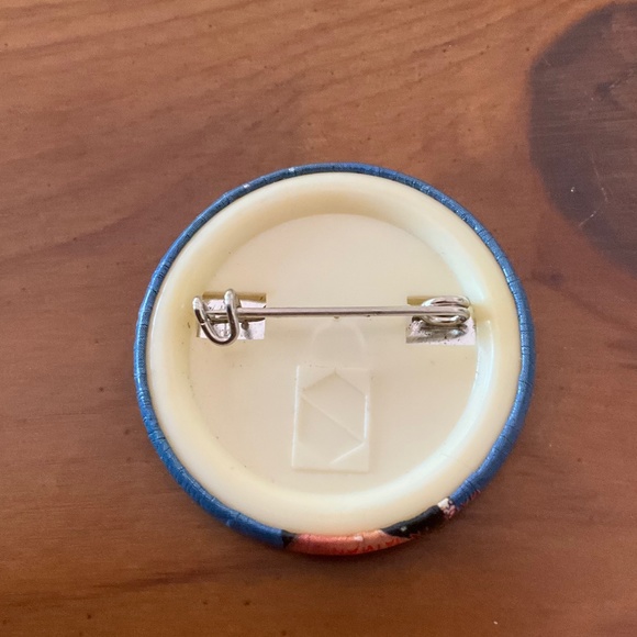 NKOTB 🎶 NEW KIDS ON THE BLOCK 🎶 JONATHAN KNIGHT Retro Button Pin - Picture 3 of 3